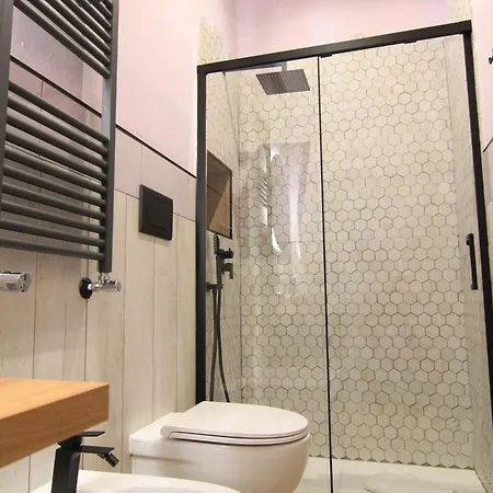 Helle Hus - 200m From Piazza Bologna Metro And 10 Minutes From The Colosseum Casa de hóspedes Roma