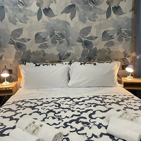 Helle Hus - 4 Min To Metro, Modern & Quiet, Direct To Colosseum 4*