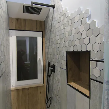Casa de hóspedes Helle Hus - 200m From Piazza Bologna Metro And 10 Minutes From The Colosseum *