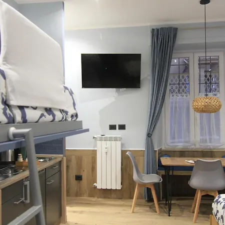 Casa de hóspedes Helle Hus - 200m From Piazza Bologna Metro And 10 Minutes From The Colosseum *
