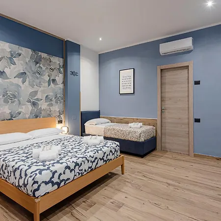 Helle Hus - 200m From Piazza Bologna Metro And 10 Minutes From The Colosseum Casa de hóspedes *