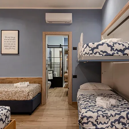 Helle Hus - 200m From Piazza Bologna Metro And 10 Minutes From The Colosseum Casa de hóspedes Roma
