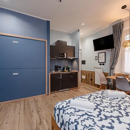 Helle Hus - 4 Min To Metro, Modern & Quiet, Direct To Colosseum 4*