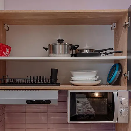 Helle Hus - 4 Min To Metro, Modern & Quiet, Direct To Colosseum 4*