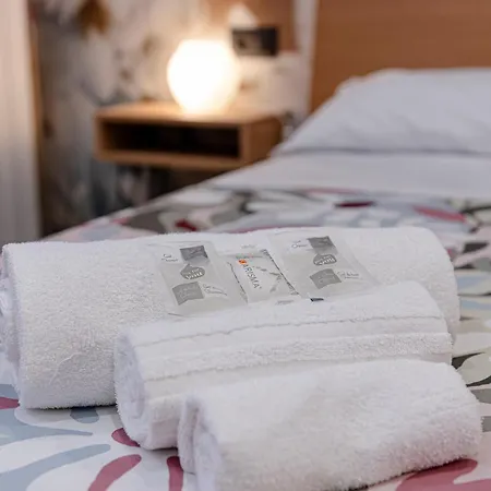Casa de hóspedes Helle Hus - 200m From Piazza Bologna Metro And 10 Minutes From The Colosseum *