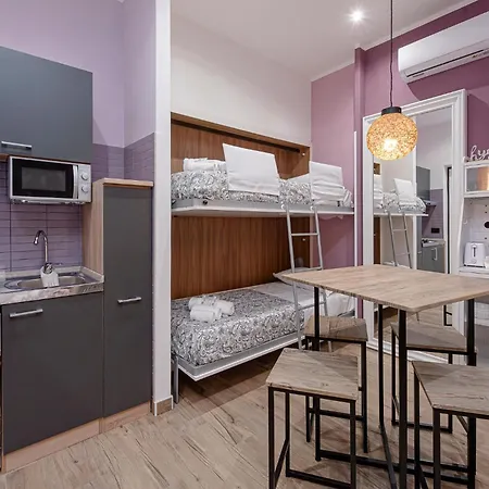 Helle Hus - 200m From Piazza Bologna Metro And 10 Minutes From The Colosseum Casa de hóspedes *